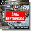 SIGN24042119: Material Publicitario Acrilico Transparente con Rotulacion Reversada con Texto Area Restringida para Planta Produccion Hidroelectrica marca Softmania Ads de Dimensiones 32x16 Centimetros